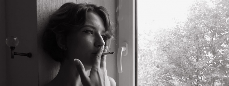 2017-10-12-bree-haze-last-cigarette