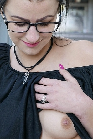 2018-01-29-aria-greek-outdoor-nerd-set
