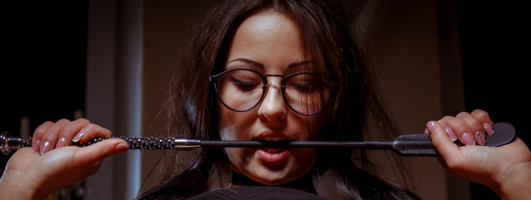 2018-04-11-milana-monti-asian-teen-with-glasses