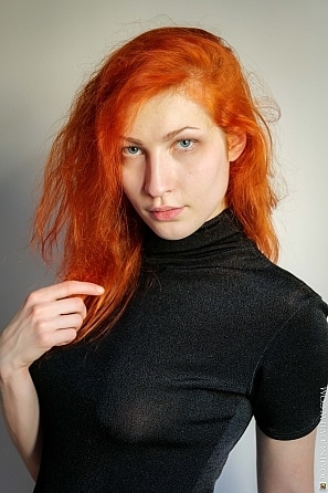 2023-11-26-white-skin-ginger-hair-shaved-pussy-and-horny-mind-Blizard