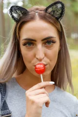 Alissa big bottom girl naked in the forest Preview picture 3