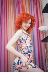 Foxy red red red Preview picture 2