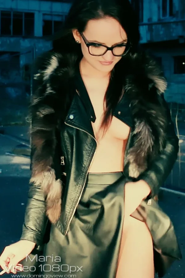 Maria smoking nude outdoors