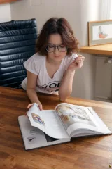 Polyna learns naked yoga poses Preview picture 3