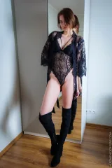 Tall girl Lola with small tight tits and shaved vagina at the mirror Preview picture 2