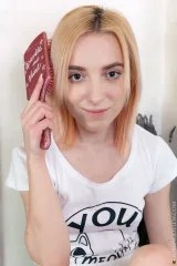 Thumbelina super small teen shows naked body Preview picture 3