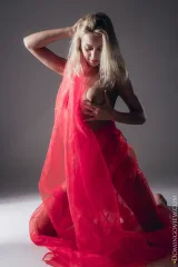 Vanesa naked in studio Preview picture 4
