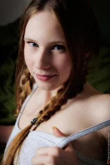 Braided Zuzanna Arching Her Back On The Green Bed Preview picture 1