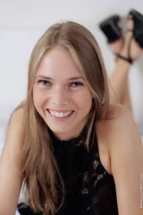 Luise Wixx Strips Everything Except The Heels Preview picture 2