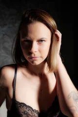 Smooth Pussy Gets Revealed When Melissa Lifts Her Leather Skirt Preview picture 2