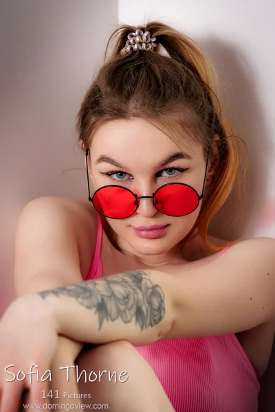 Sofia Thorne Shows Her Pink Pussy In Close-Up Photo Cover