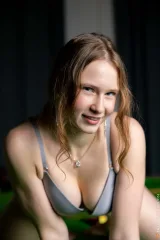 Zuzanna Plays The Erotic Game Of Focus Preview picture 3